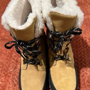 Target Tan Winter Boots with Fur Lining